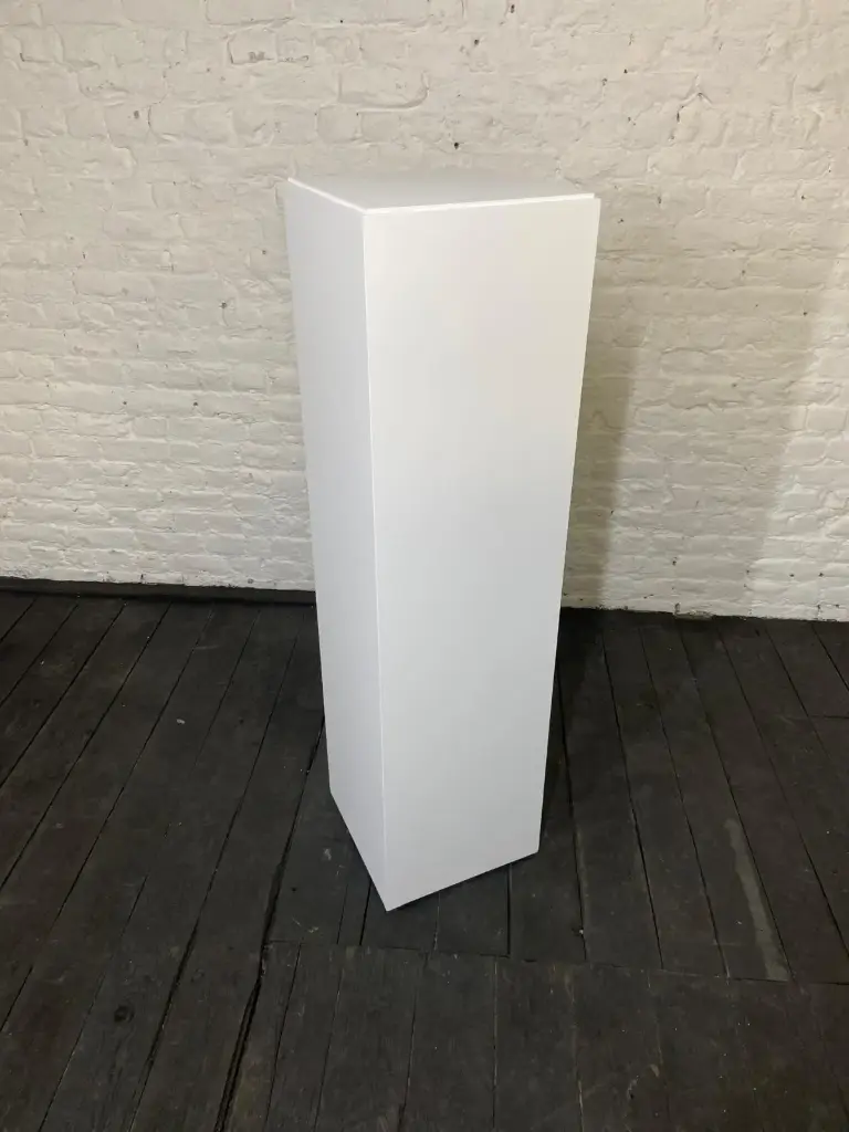 Socle en stock - H130/40/40 cm - Blanc
