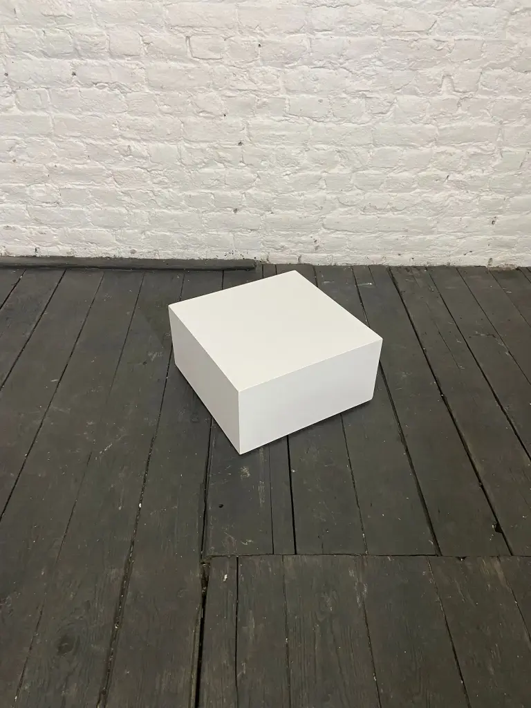 Plinth in stock - H20/40/40 cm - White