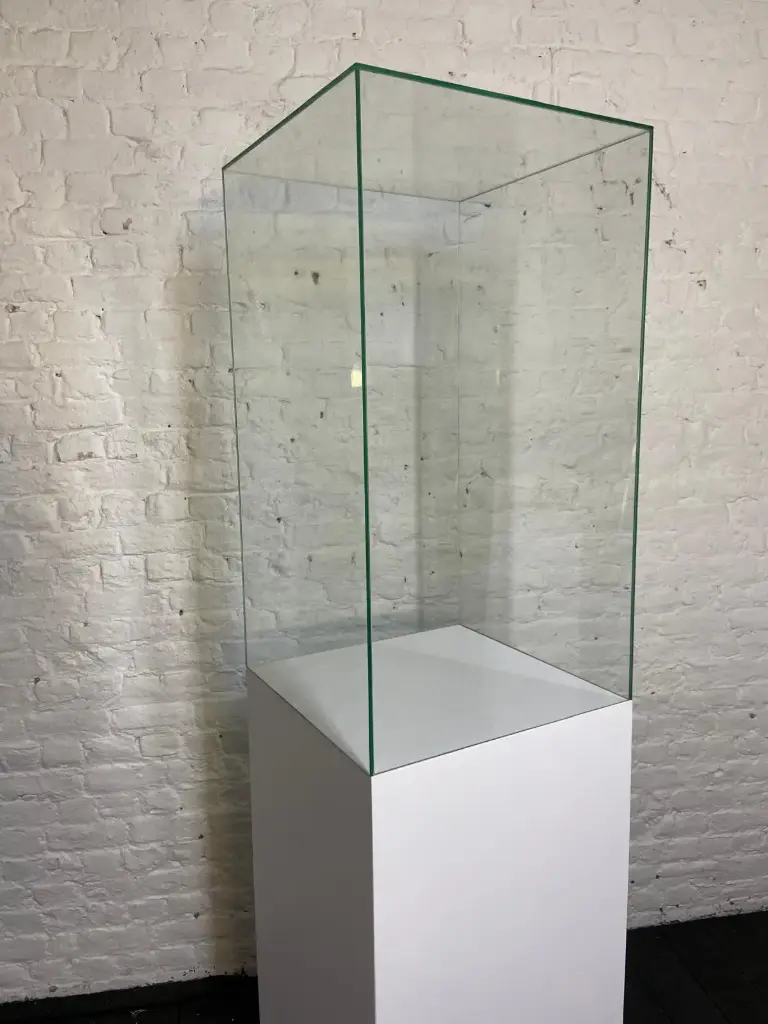 Beschermingschap in voorraad - H100/45/45 cm - Glas (Prijs op aanvraag)