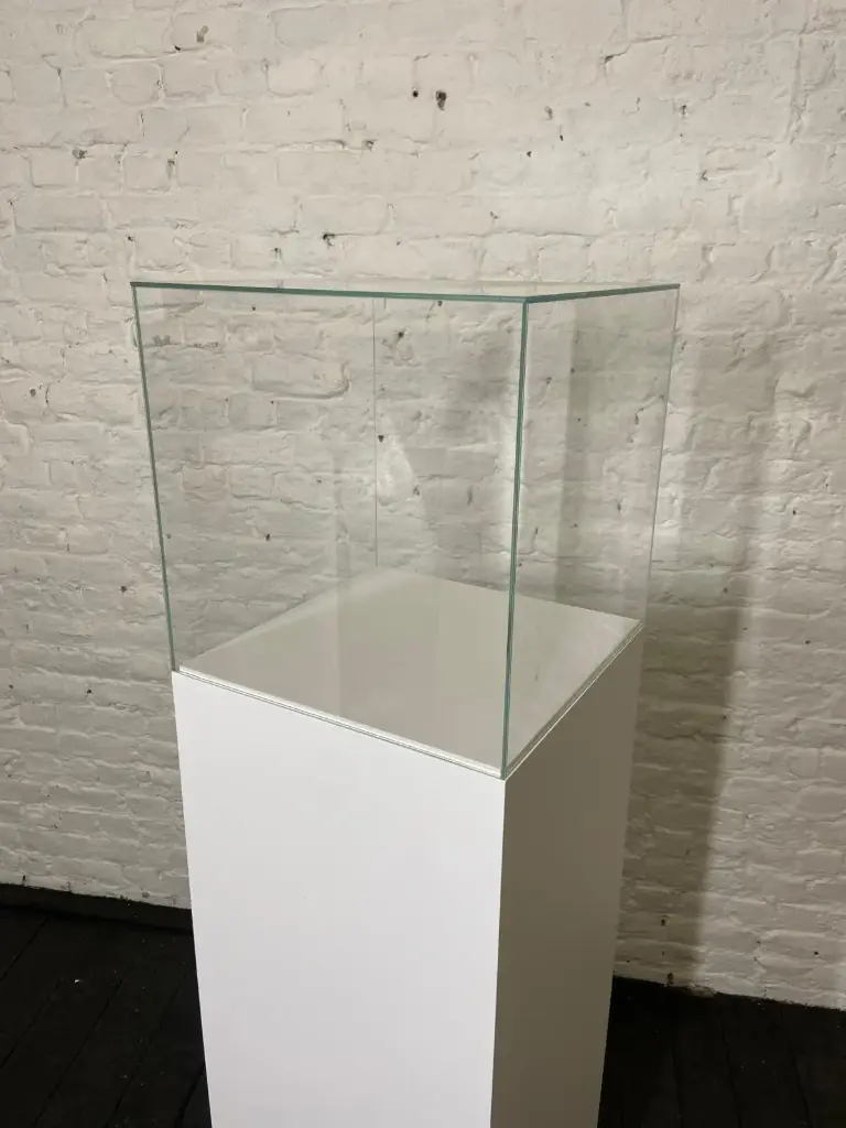 Cover in stock - H40/40/40 cm - extra clear glass 4mm 