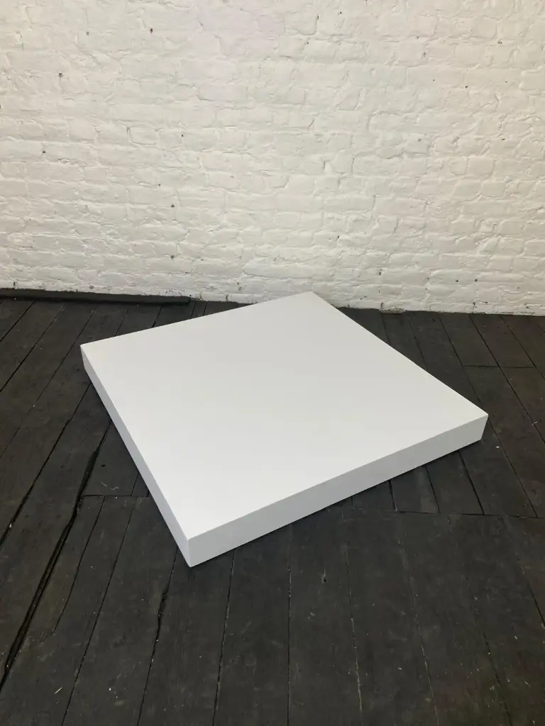 Plinth in stock - H10/100/100 cm - White