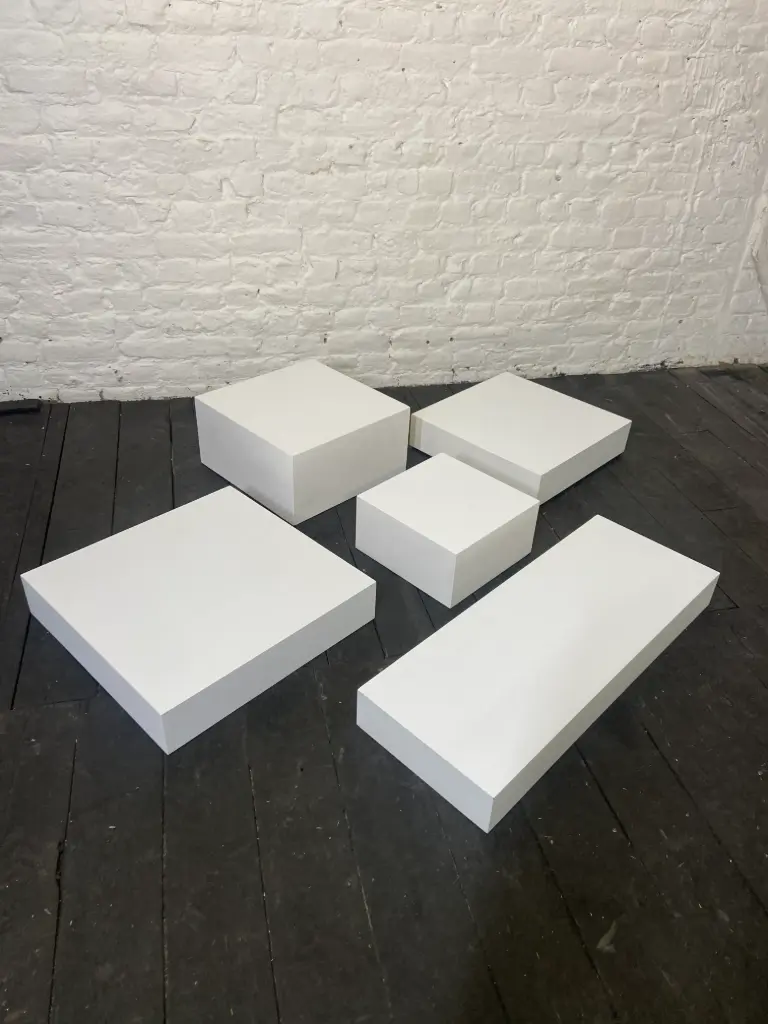 Socle en stock - H10/45/45 cm - Blanc