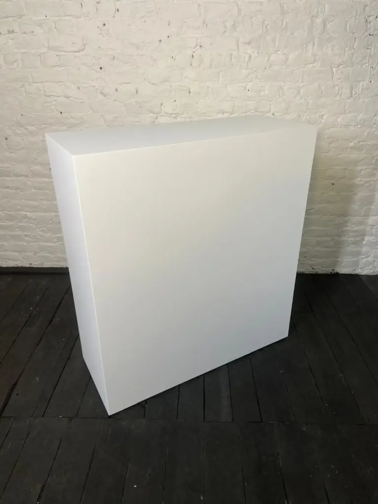 Plinth in stock - H110/100/40 cm - White