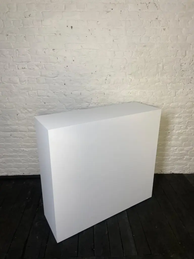 Socle en stock - H110/100/50 cm - Blanc