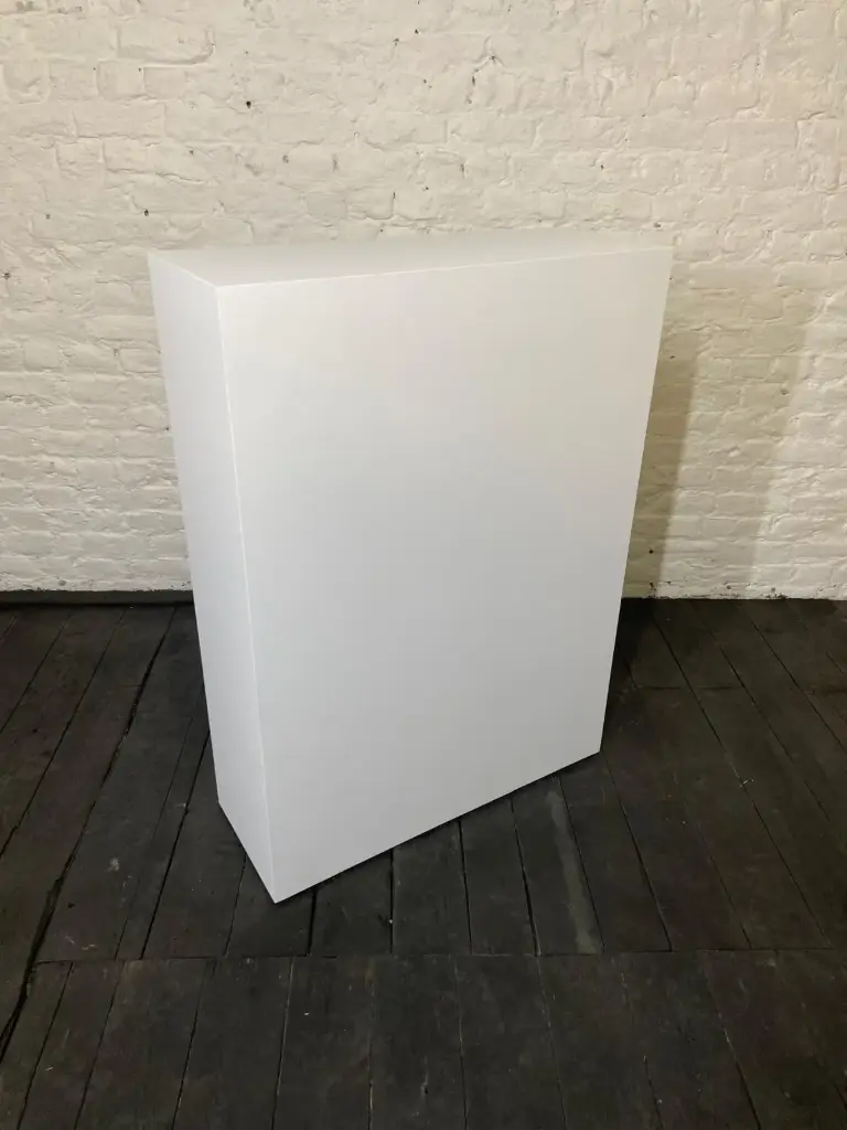 Plinth in stock - H110/80/30 cm - White