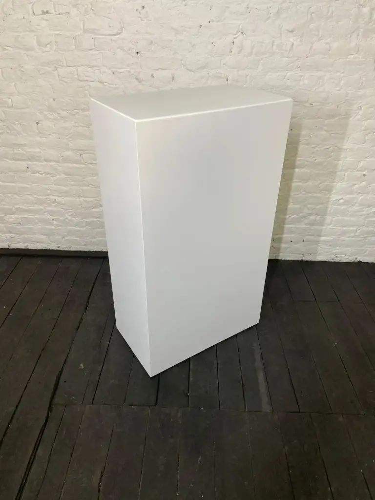 Plinth in stock - H120/70/40 cm - White