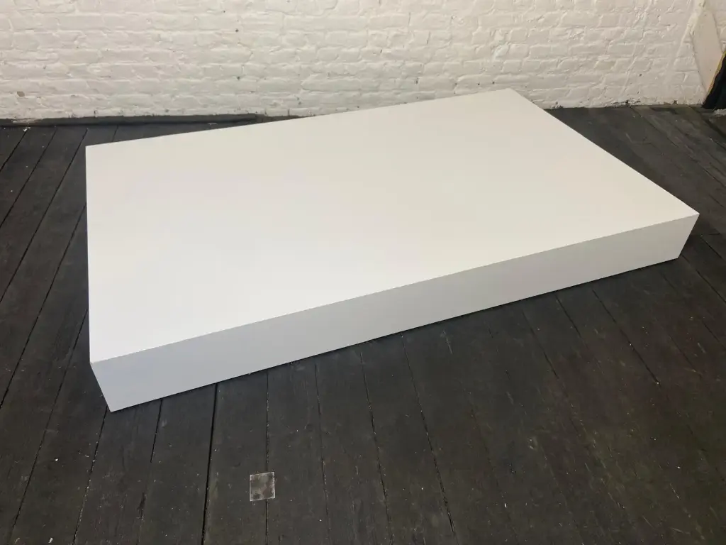 Plinth in stock - H20/200/120 cm - White