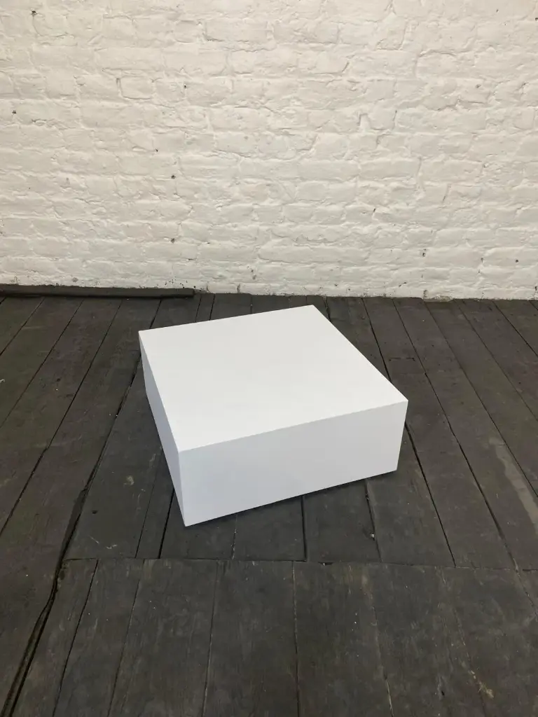 Socle en stock - H20/50/50 cm - Blanc