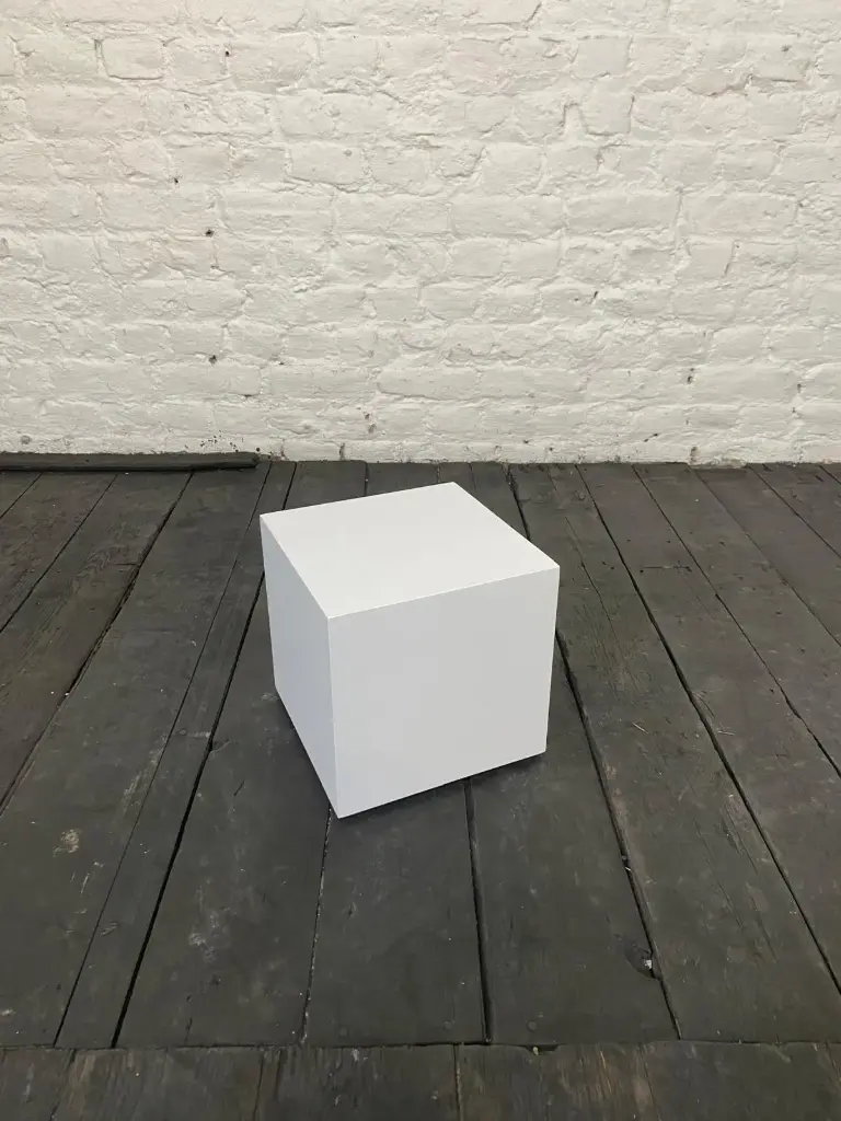 Plinth in stock - H24/24/24 cm - White