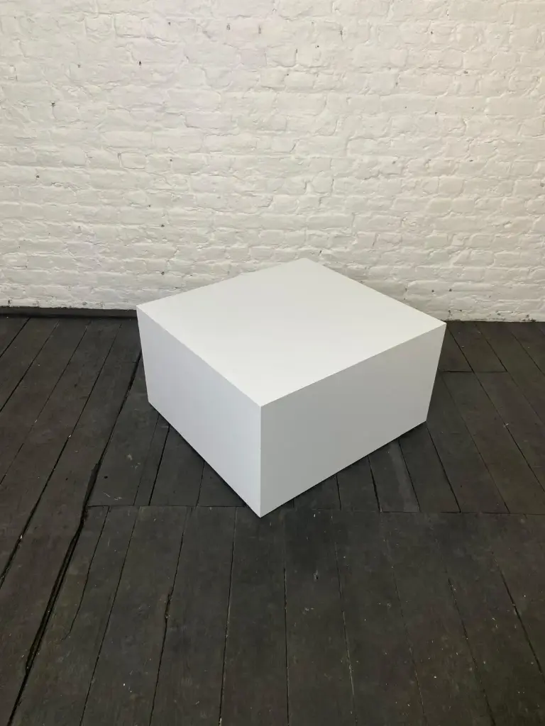 Plinth in stock - H40/75/70 cm - White
