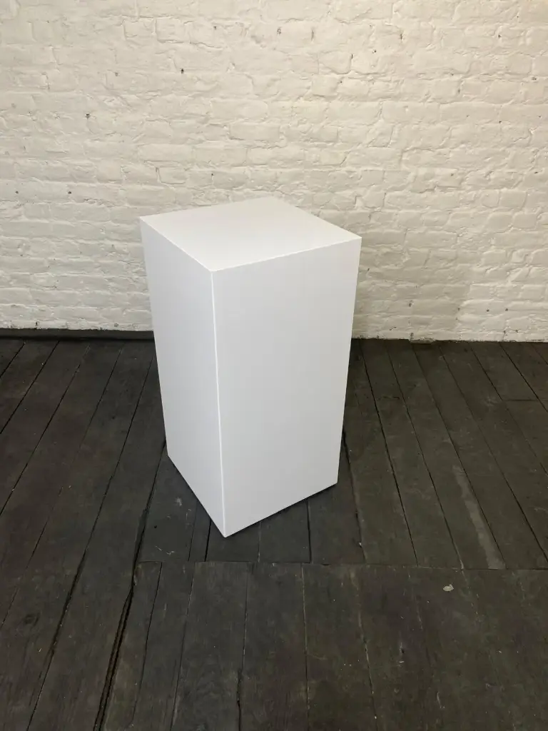 Standard plinth - H80/40/40 cm - White