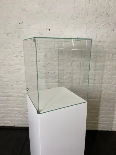Vitrine en stock - H60/50/50 cm - Verre extra clair- Trempé