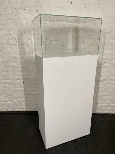 Coiffe en stock - H40/70/40 cm - Verre extra clair - Trempé