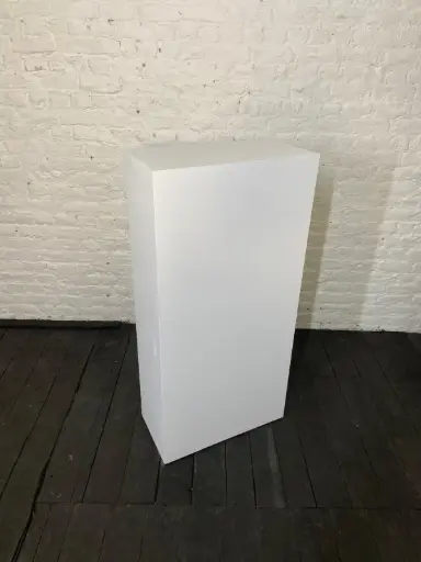 [P0295] Plinth in stock - H126/62/31 cm - White