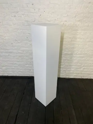 [P0472] Plinth in stock - H140/30/30 cm - White