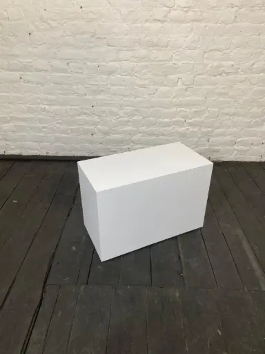 Socle en stock - H40/60/30 cm - Blanc