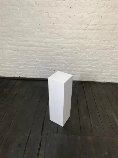 [P0372] Plinth in stock - H65/20/20 cm - White