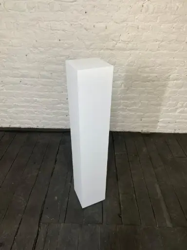 Socle en stock - H110/20/20 cm - Blanc